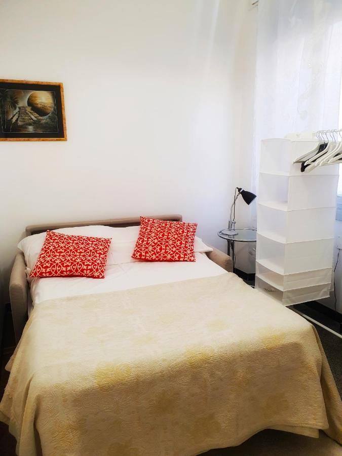 Apartamento Fantastic House Near The Station Free Parking Génova Exterior foto