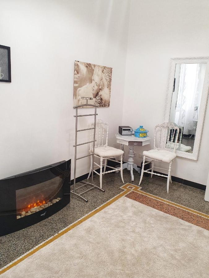 Apartamento Fantastic House Near The Station Free Parking Génova Exterior foto