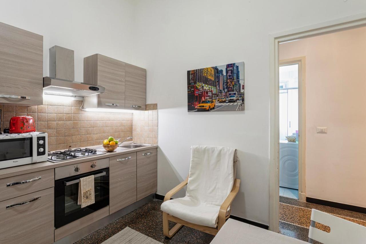 Apartamento Fantastic House Near The Station Free Parking Génova Exterior foto