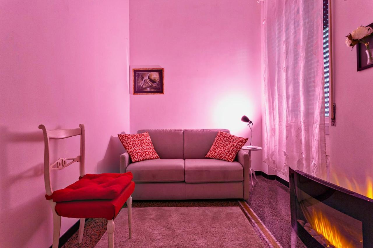Apartamento Fantastic House Near The Station Free Parking Génova Exterior foto