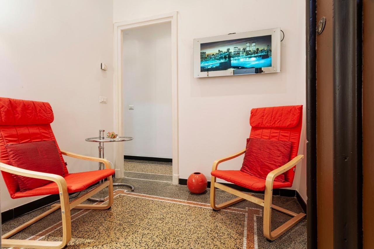 Apartamento Fantastic House Near The Station Free Parking Génova Exterior foto