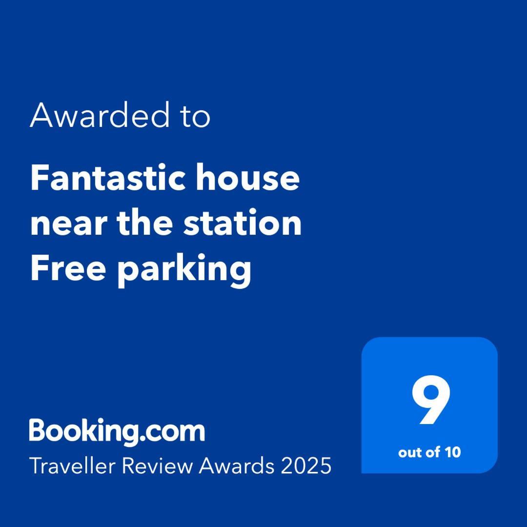 Apartamento Fantastic House Near The Station Free Parking Génova Exterior foto